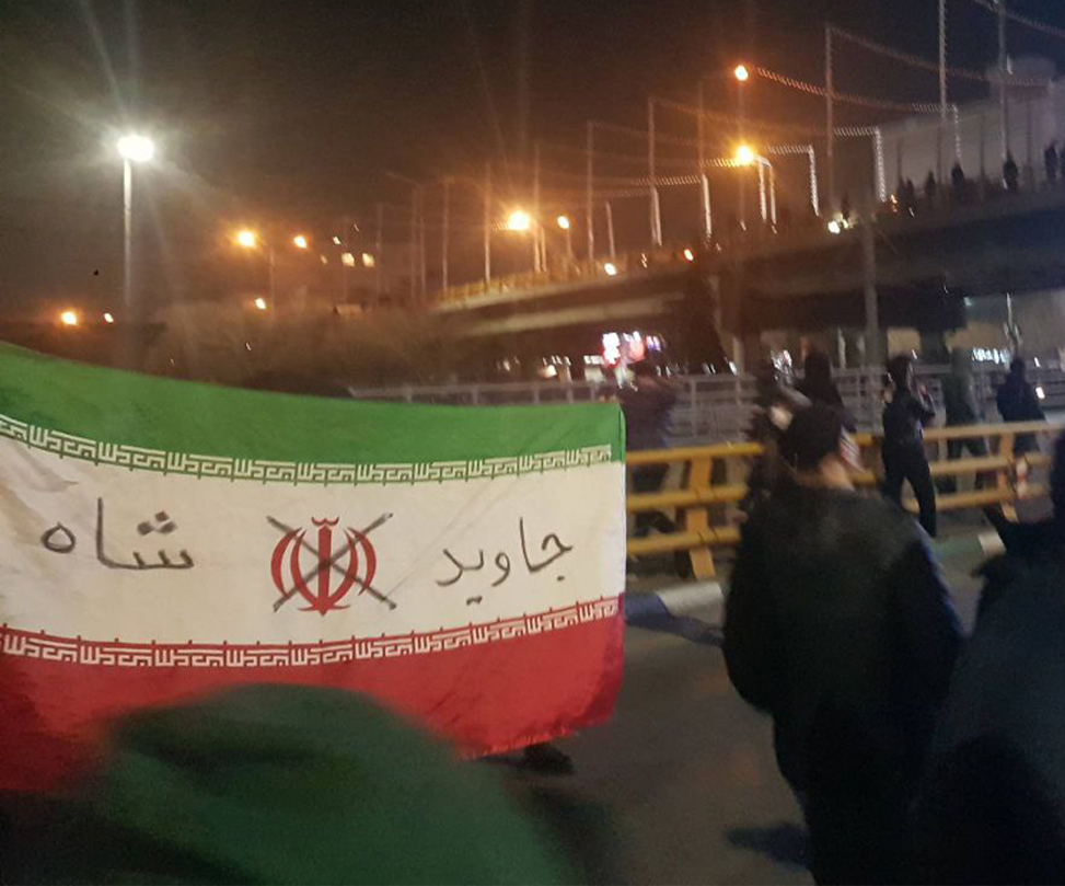 «بچه‌ها دانه دانه به زمین می‌افتادند»؛ روایت ضبط‌کننده ویدیوهای کشتار وکیل‌آباد مشهد