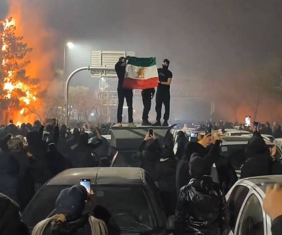 خشم «عمومی» از توافق‌نامه؛ مردم ایران: وعده ترامپ برای تغییر رژیم به نجات حکومت تبدیل شد