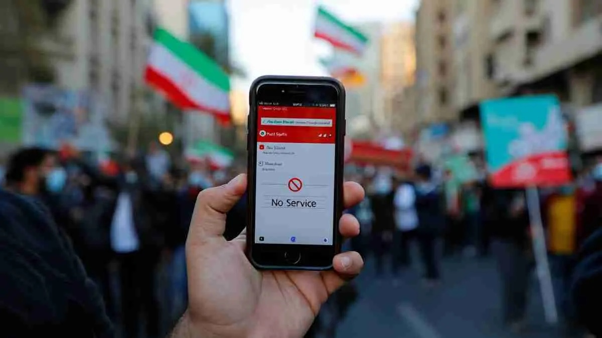 وقتی سیم‌کارت مسدود می‌شود، زندگی هم قطع می‌شود؛ روایتی از یک مجازات پنهان
