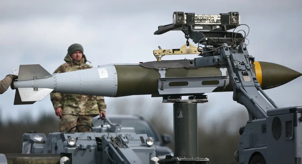 دومین ماه کارزار نظامی ایالات متحده علیه جمهوری اسلامی، عملیات زمینی انجام می‌شود؟