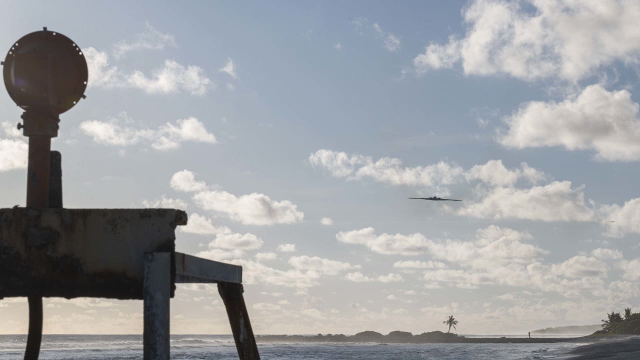 پرتاب ناموفق موشک‌های جمهوری اسلامی به سمت پایگاه مشترک بریتانیا و آمریکا در دیه‌گو گارسیا