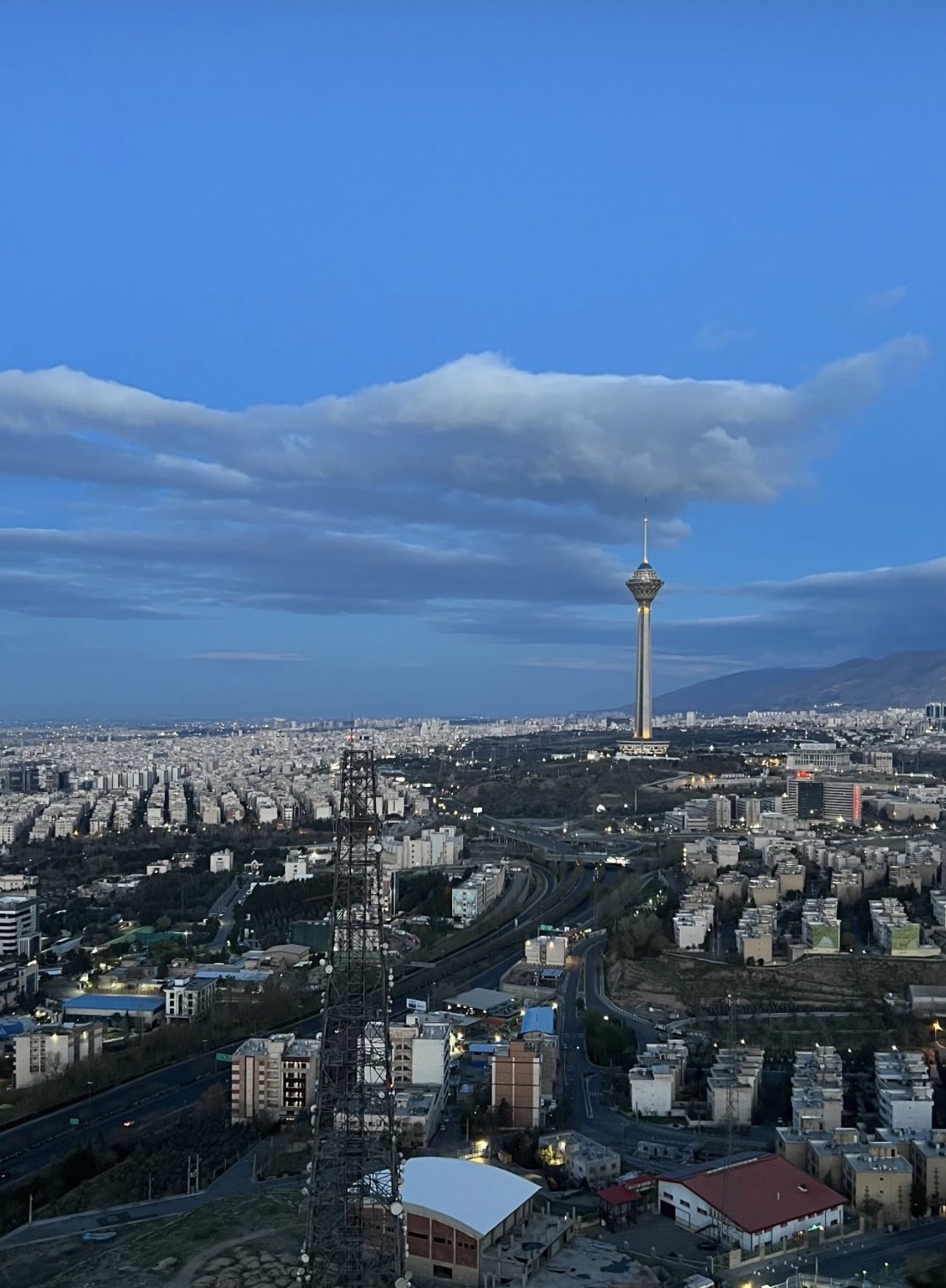سیزده‌بدر زیر سایه جنگ؛ سبزه‌ها به امید آزادی ایران گره می‌خورند