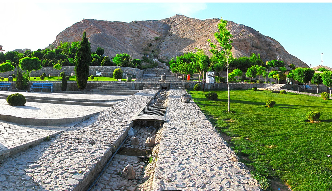 شهر موشکی یزد در عمق ۵۰۰ متری کوهستان گرانیتی؛ چگونه پارک تفریحی سپر زرادخانه موشکی شد؟