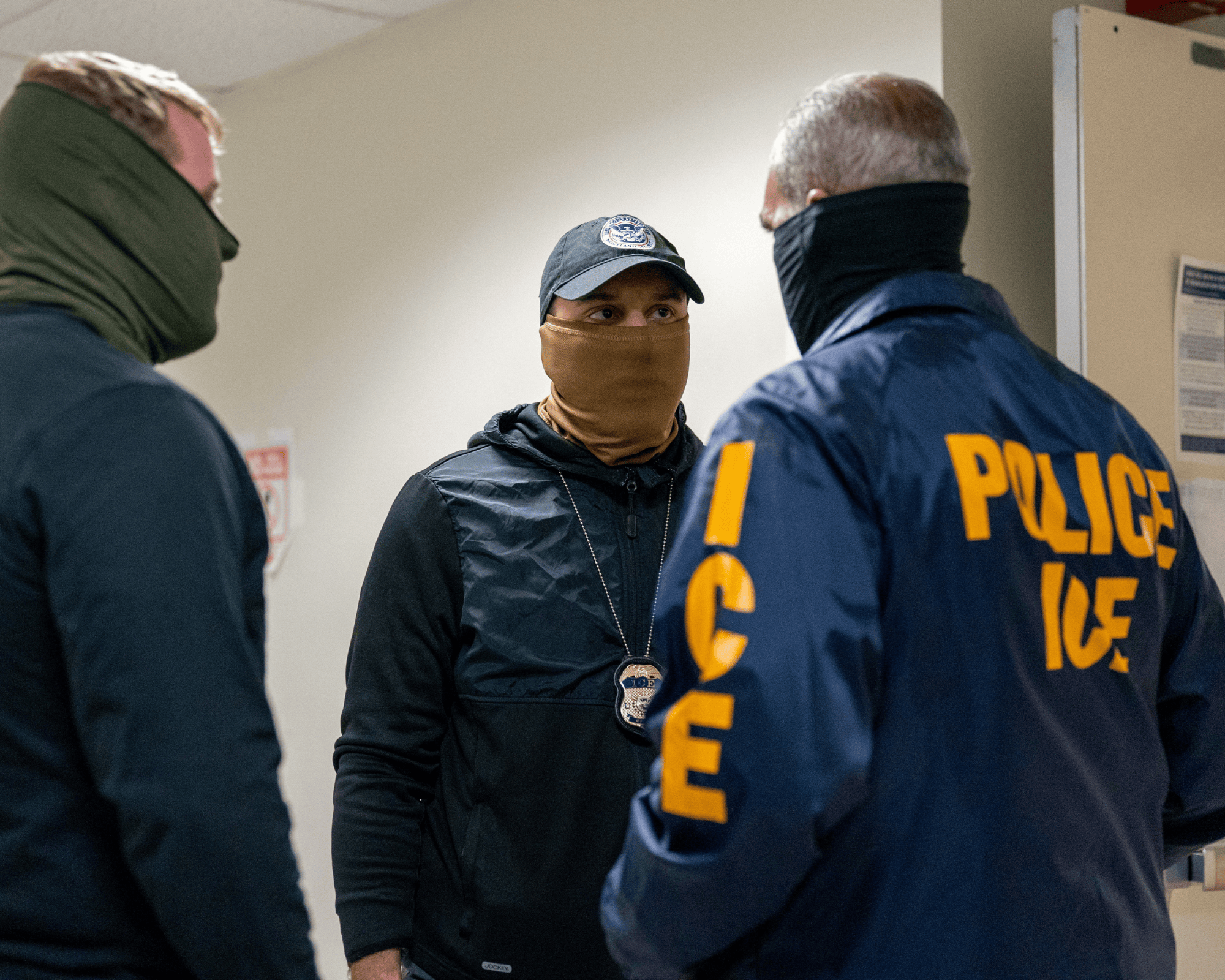 توقف پرونده های مهاجرتی آمریکا: تبعیض یا تنبیه؟