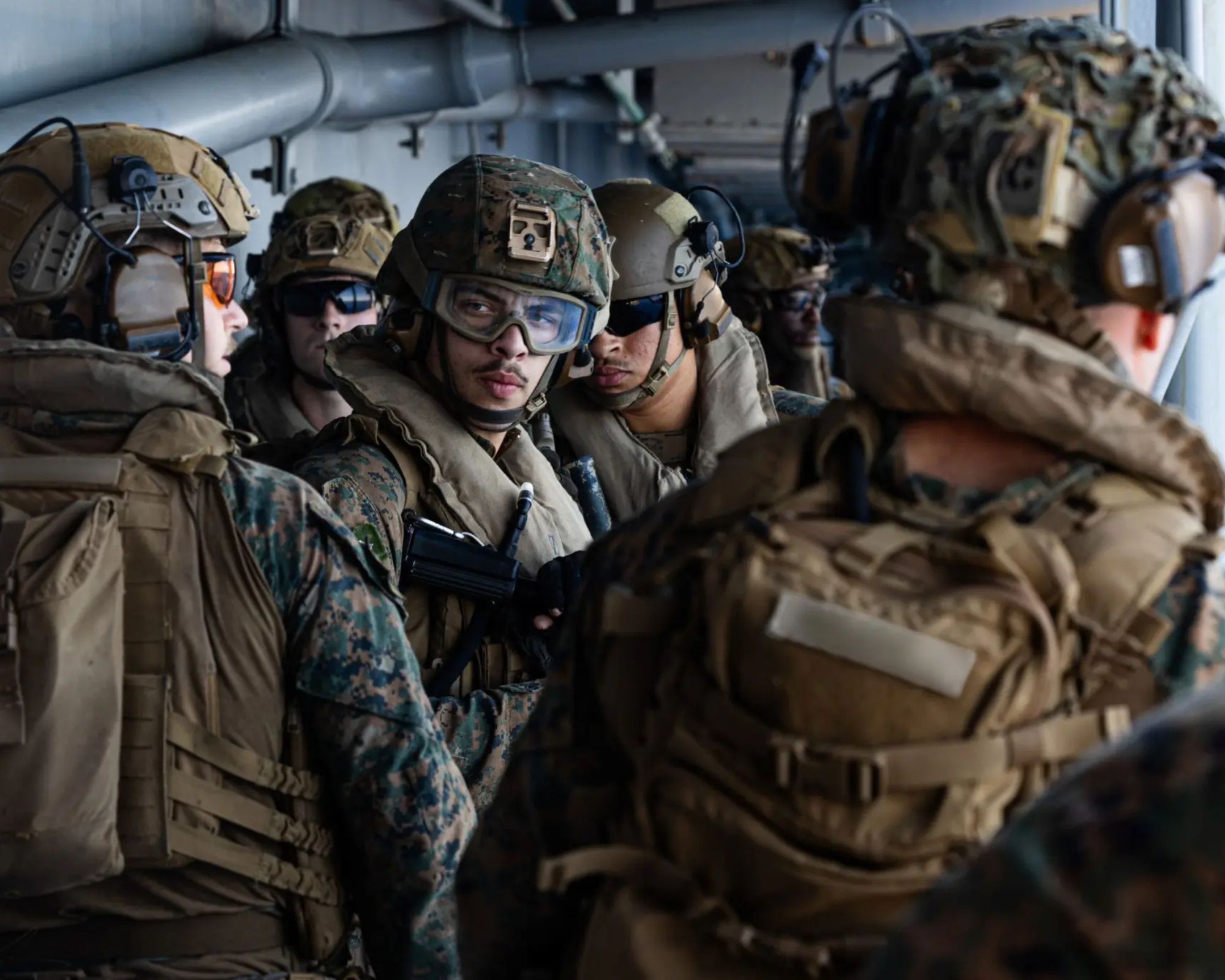 ورود ۳۵۰۰ نیروی آمریکایی به خاورمیانه؛ هشدار تهران درباره حمله زمینی