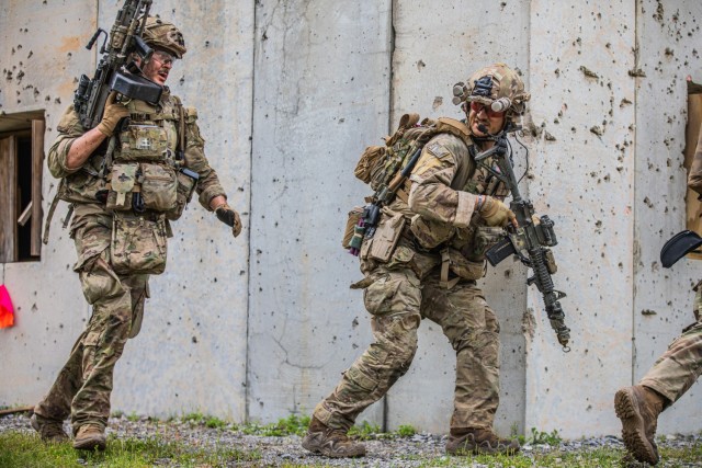 در تمرین‌های رزمی لشکر ۸۲ هوابرد آمریکا چه می‌گذرد؟