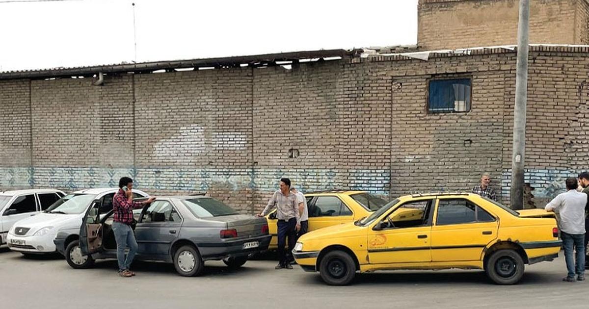 قطع سهمیه سوخت خودروهای بالای ۲۰ سال؛ تاوان کسری بنزین بر دوش قشر کم‌درآمد جامعه