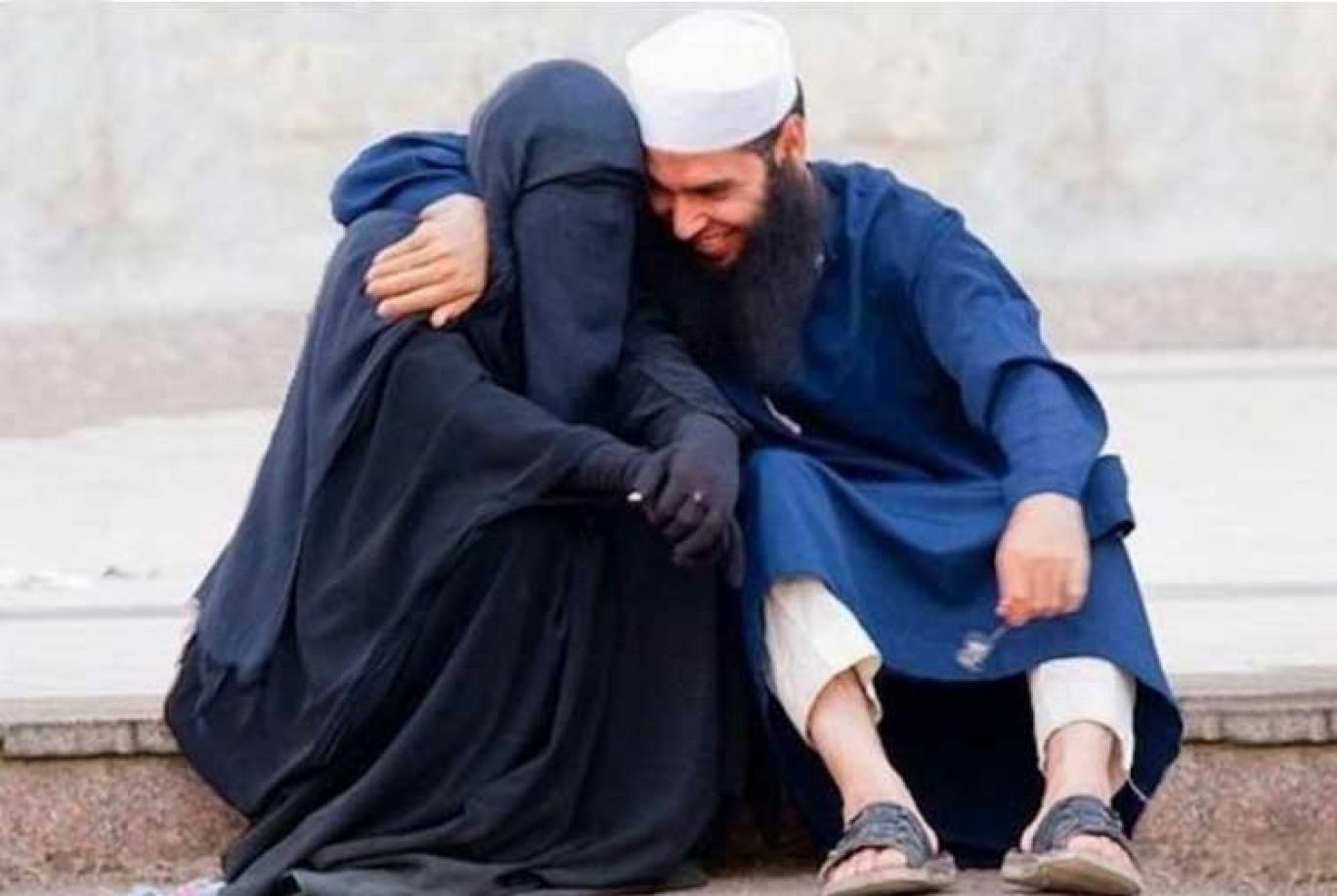 Muslim wife. Мужчина и женщина в Исламе. Мужчина в Исламе. Мусульманские мужчины. Муж и жена мусульмане.