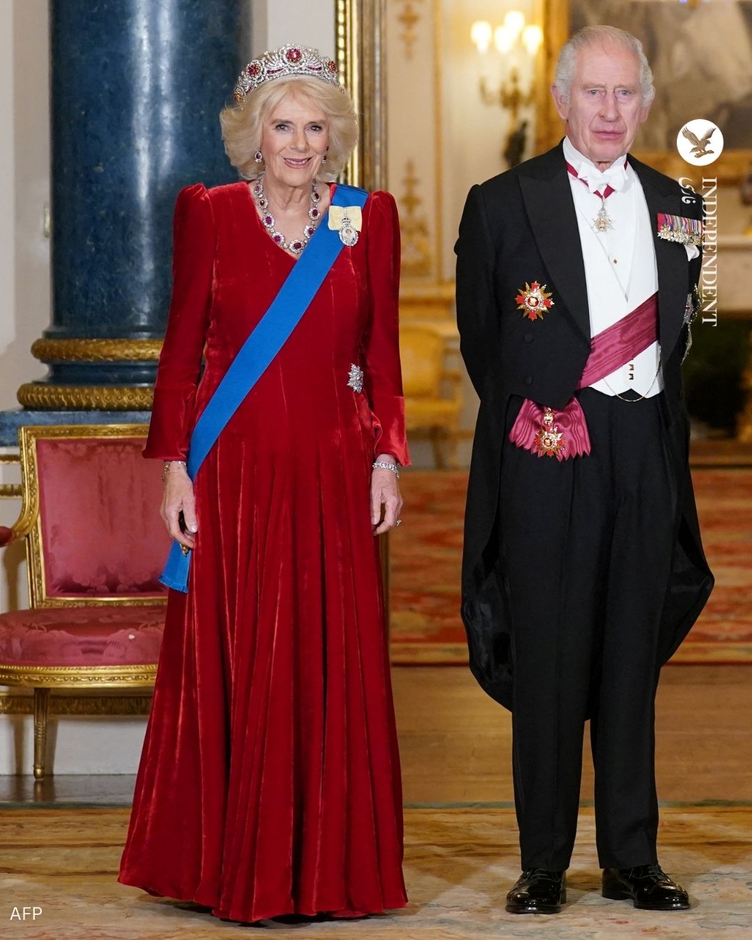 جواهرات خانواده سلطنتی بریتانیا در دیدار رسمی (3).jpg