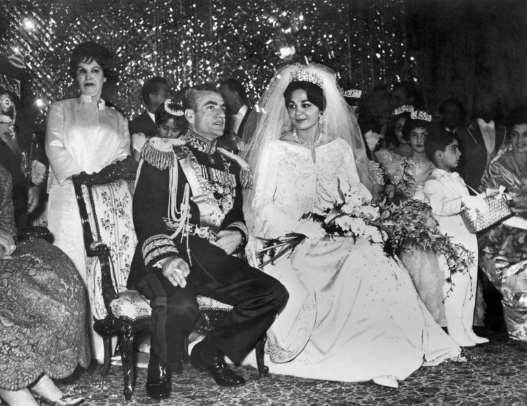عروسی شاه و فرح.jpg