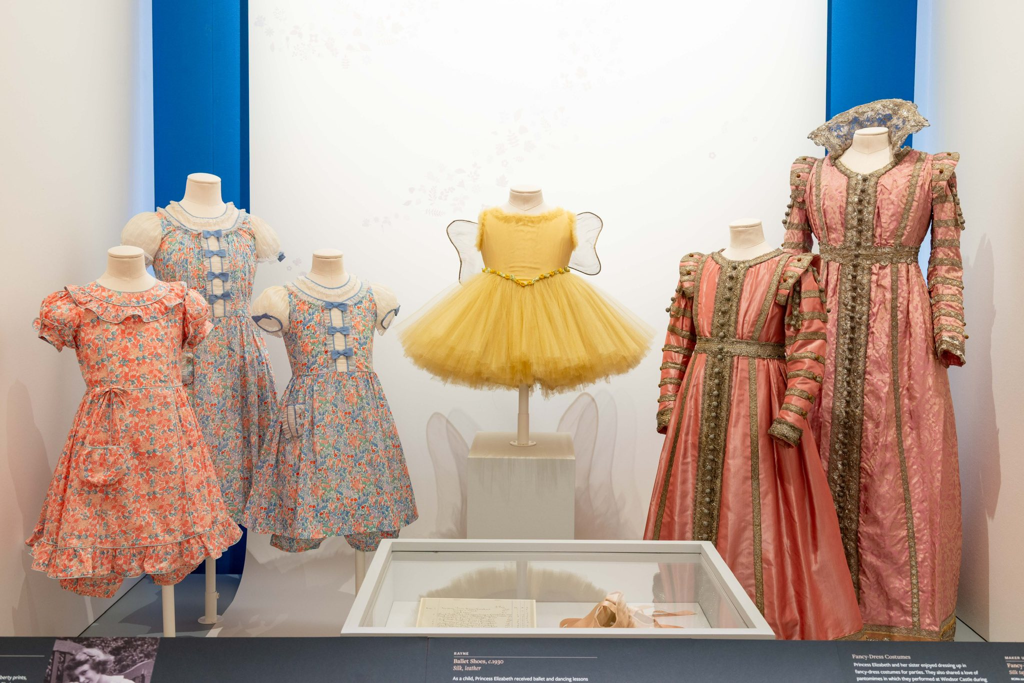 ملکه الیزابت  (4).jpg